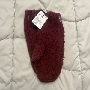 new lululemon mittens!!